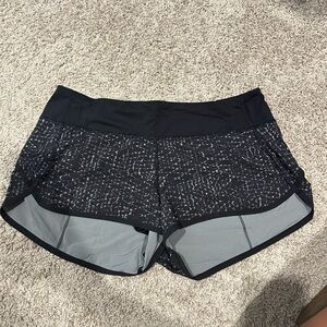 Speed Up 2.5in Lululemon Short